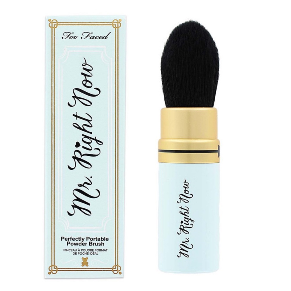Too Faced Mr. Right Now Retractable Powder Brush